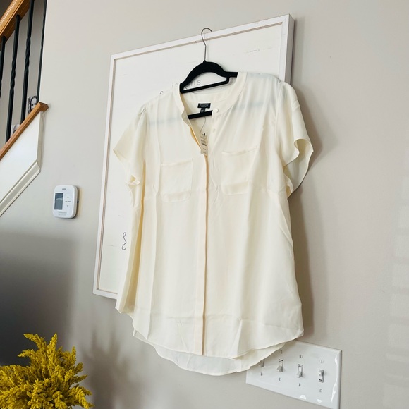 TALBOTS Short Sleeve Lightweight V Neck Front Pocket Blouse Top Cream Ivory 18P - Picture 8 of 10